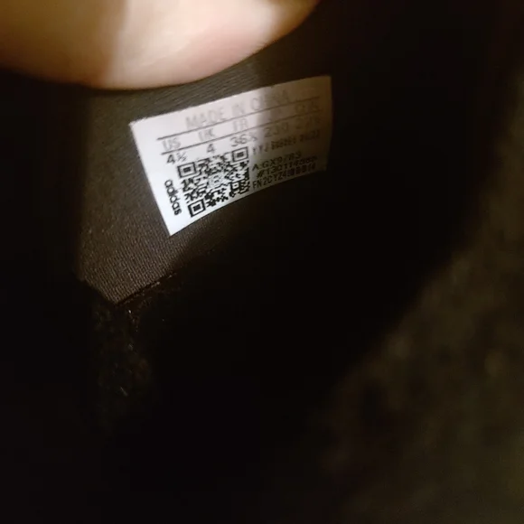 Adidas Ultraboost Black Sneakers - Picture 7 of 7